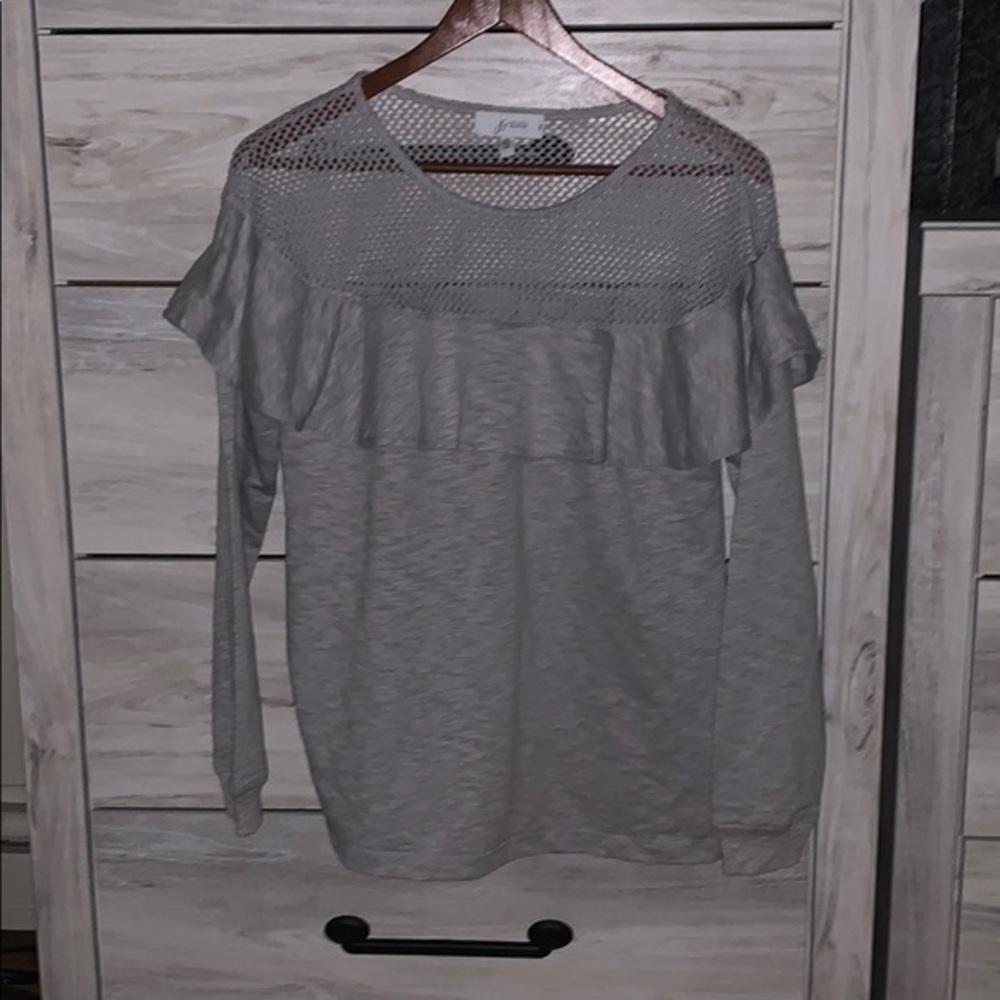 30 NWOT Jessica Simpson tenly top